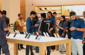 iPhone का क्रेज या EMI का जाल? 2026 में 42% स्मार्टफोन फाइनेंस पर बिकने का अनुमान iPhone का क्रेज या EMI का जाल? 2026 में 42% स्मार्टफोन फाइनेंस पर बिकने का अनुमान