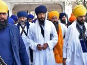 2027 चुनाव से पहले पंजाब में नई सियासी जंग, अमृतपाल सिंह की ‘वारिस पंजाब दे’ ने बढ़ाई SAD की चिंता अमृतपाल सिंह की वारिस पंजाब दे और सुखबीर सिंह बादल के नेतृत्व वाले अकाली दल के बीच 2027 चुनाव से पहले बढ़ती राजनीतिक प्रतिस्पर्धा