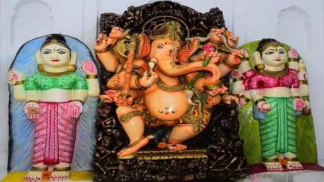 Badshah Halwai Temple Jabalpur 16 Armed Ganesha बादशाह हलवाई मंदिर जबलपुर में 16 भुजाओं वाले गणपति की दुर्लभ प्रतिमा