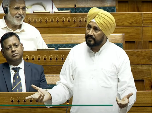 Punjab Congress Crisis: Channi और Sachin Pilot की गैरमौजूदगी पंजाब कांग्रेस के रोष मार्च में राजा वड़िंग, चरणजीत सिंह चन्नी और सचिन पायलट से जुड़ी सियासी हलचल