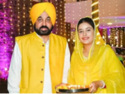 गुरप्रीत कौर पहुंचीं कोर्ट, मजीठिया-हरसिमरत-खैरा के खिलाफ मानहानि केस; जानें पूरा विवाद गुरप्रीत कौर ने मजीठिया, हरसिमरत कौर और सुखपाल खैरा के खिलाफ मानहानि केस दायर किया