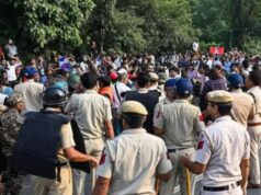 जंतर-मंतर को प्रदर्शन स्थल से हटाने पर SC सख्त, कहा- जवाब संतोषजनक नहीं हुआ तो कानून अपना काम करेगा जंतर-मंतर को प्रदर्शन स्थल की सूची से हटाने के फैसले पर सुप्रीम कोर्ट में सुनवाई