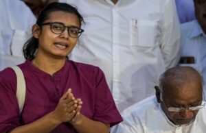 बांग्लादेश वाले बयान पर घिरीं नेहा बोरा, BJP का राहुल गांधी पर हमला- ‘लोकतंत्र को तबाह करने की साजिश’ बांग्लादेश वाले बयान को लेकर नेहा बोरा और राहुल गांधी पर बीजेपी के हमले की खबर