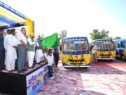 भगवंत मान ने हरी झंडी दिखाकर रवाना कीं 100 Mini Buses, गांवों को शहरों से जोड़ने का बड़ा प्लान मुख्यमंत्री भगवंत मान 100 नई मिनी बसों को हरी झंडी दिखाते हुए