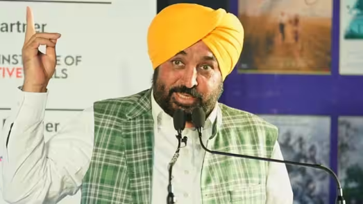 कैंप ऑफिस पर कथित CBI कार्रवाई को लेकर CM भगवंत मान ने BJP पर निशाना साधा। Punjab CM Bhagwant Mann reacts to CBI raid at camp office