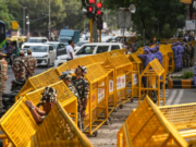 दिल्ली में 10 अक्टूबर को क्या होगा? CJP प्रदर्शन से पहले बॉर्डर पर BSF तैनात, मेट्रो और ट्रेन सेवाओं पर भी असर CJP प्रदर्शन से पहले दिल्ली में पुलिस और सुरक्षा बलों की तैनाती तथा मेट्रो और ट्रेन सेवाओं पर प्रतिबंध