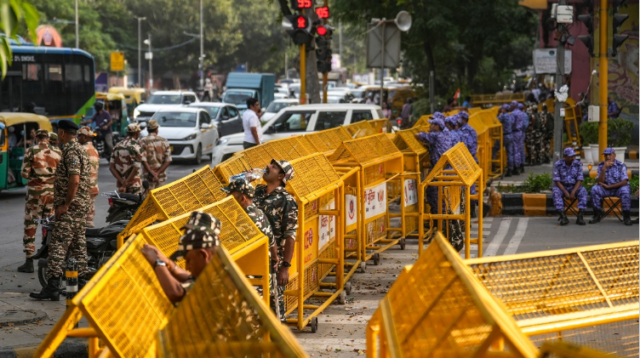 CJP प्रदर्शन से पहले दिल्ली में पुलिस और सुरक्षा बलों की तैनाती तथा मेट्रो और ट्रेन सेवाओं पर प्रतिबंध