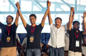 बेंगलुरु में SIR के खिलाफ प्रदर्शन तेज, ध्रुव राठी-प्रकाश राज ने उठाए सवाल; ज्ञानेश कुमार के इस्तीफे की मांग बेंगलुरु फ्रीडम पार्क में SIR के खिलाफ प्रदर्शन करते ध्रुव राठी और प्रदर्शनकारी