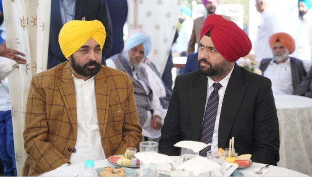 Amardeep Singh Grewal ED Action ED ने अमरदीप सिंह ग्रेवाल को दिल्ली एयरपोर्ट पर रोका