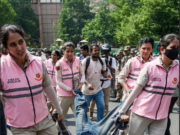 कल फिर जंतर-मंतर मार्च, अभिजीत दीपके समेत नेताओं की हिरासत के बाद बढ़ा विवाद , मेट्रो सेवाओं के मामले में SC की सुनवाई दिल्ली में CJP के SIR विरोध प्रदर्शन और जंतर-मंतर मार्च से संबंधित पुलिस सुरक्षा व्यवस्था